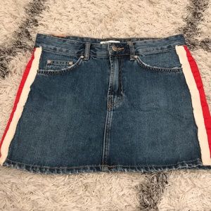 Never worn adorable jean skirt!